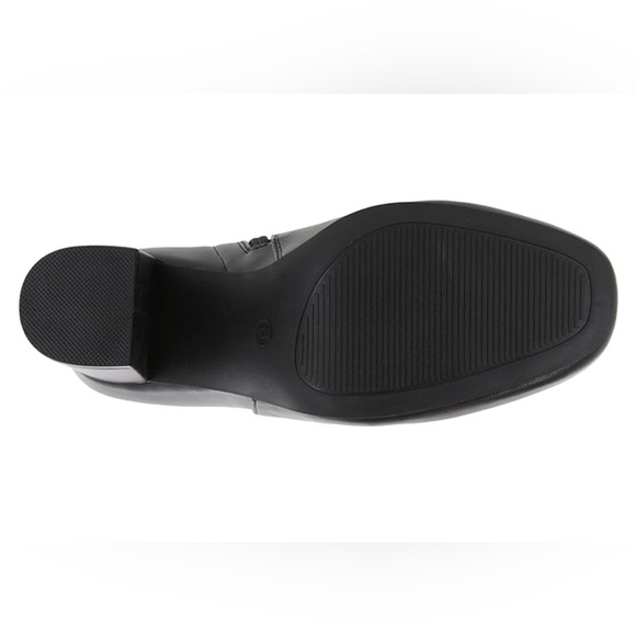 Booties - Picture 4 of 10